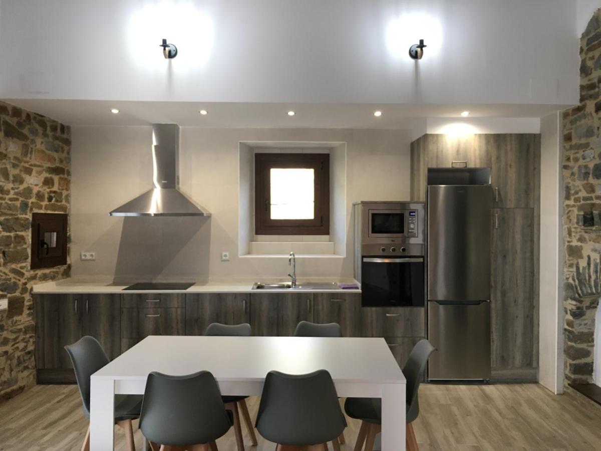 Apartamentos Bajo Pena Apartamentos Sanlorien El Pueyo de Araguás Esterno foto