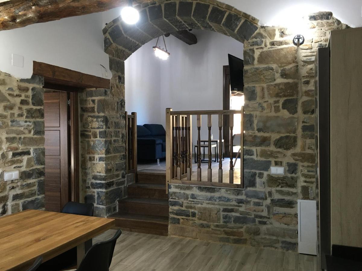 Apartamentos Bajo Pena Apartamentos Sanlorien El Pueyo de Araguás Esterno foto