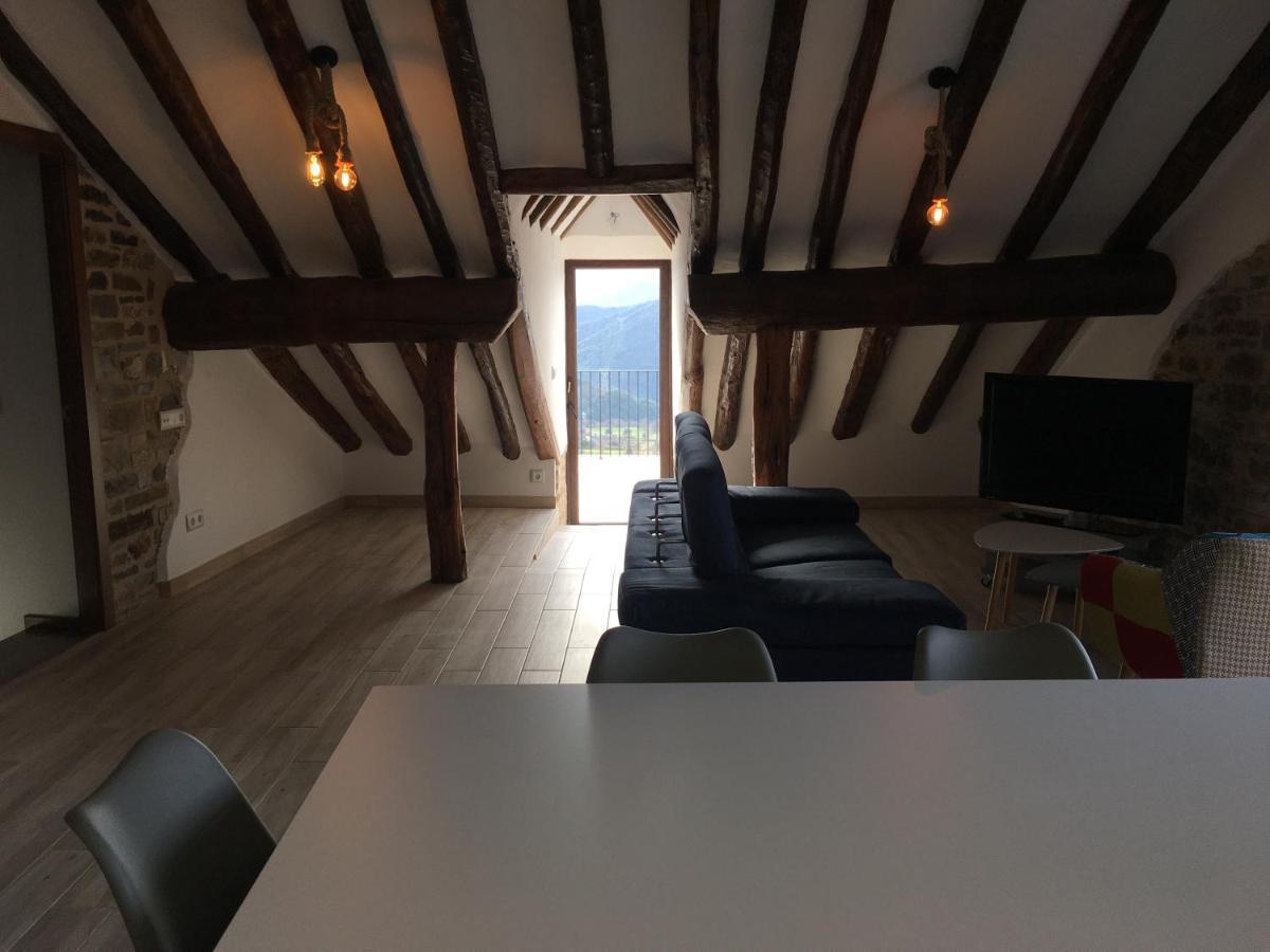 Apartamentos Bajo Pena Apartamentos Sanlorien El Pueyo de Araguás Esterno foto