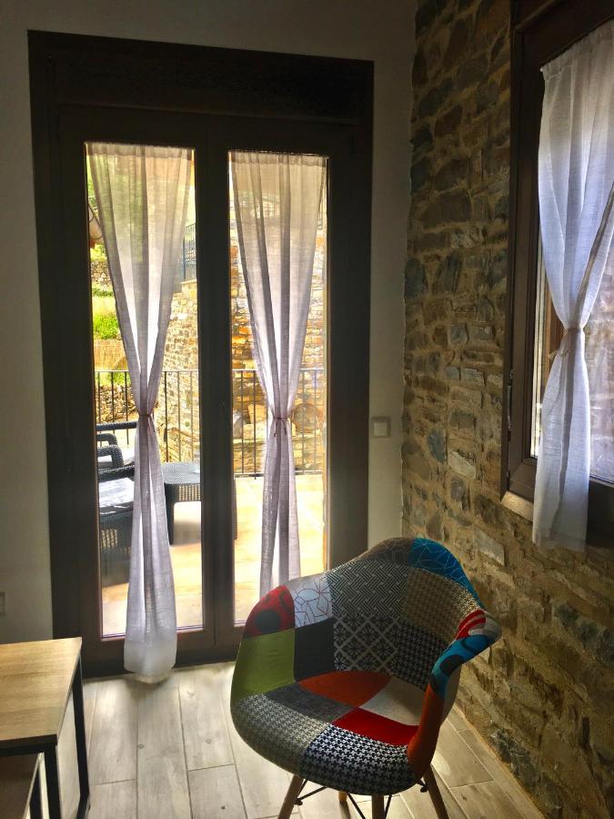 Apartamentos Bajo Pena Apartamentos Sanlorien El Pueyo de Araguás Esterno foto