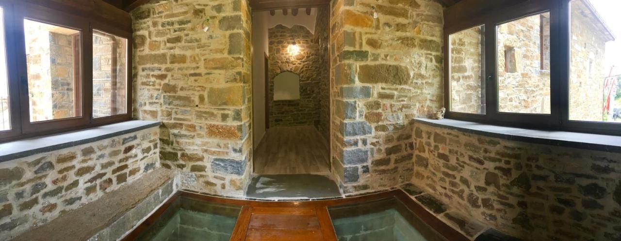 Apartamentos Bajo Pena Apartamentos Sanlorien El Pueyo de Araguás Esterno foto