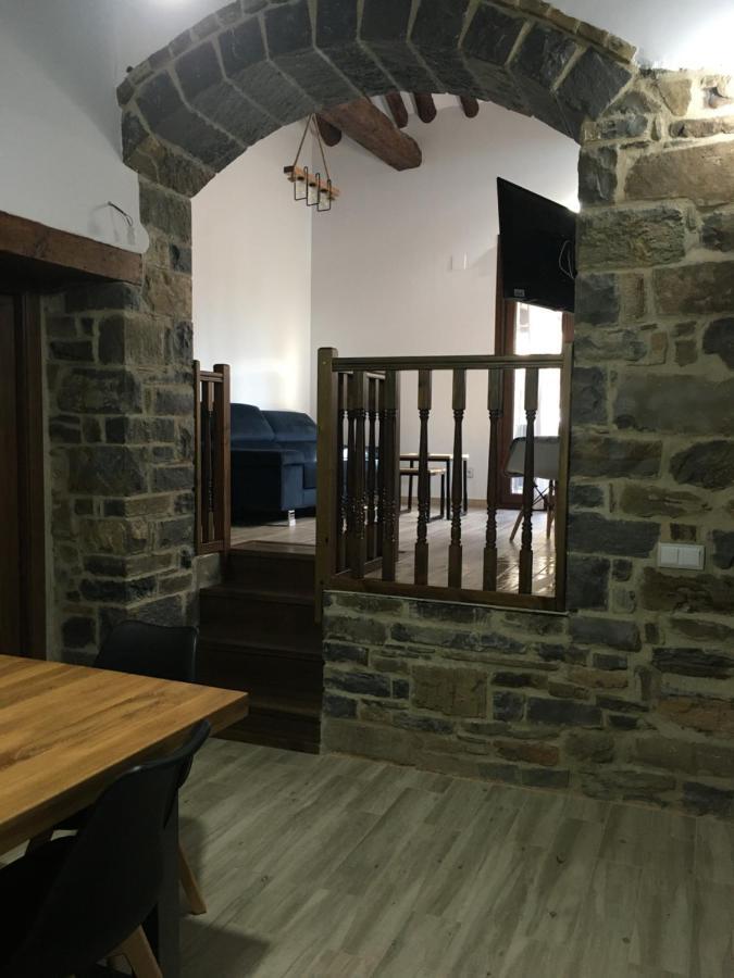 Apartamentos Bajo Pena Apartamentos Sanlorien El Pueyo de Araguás Esterno foto