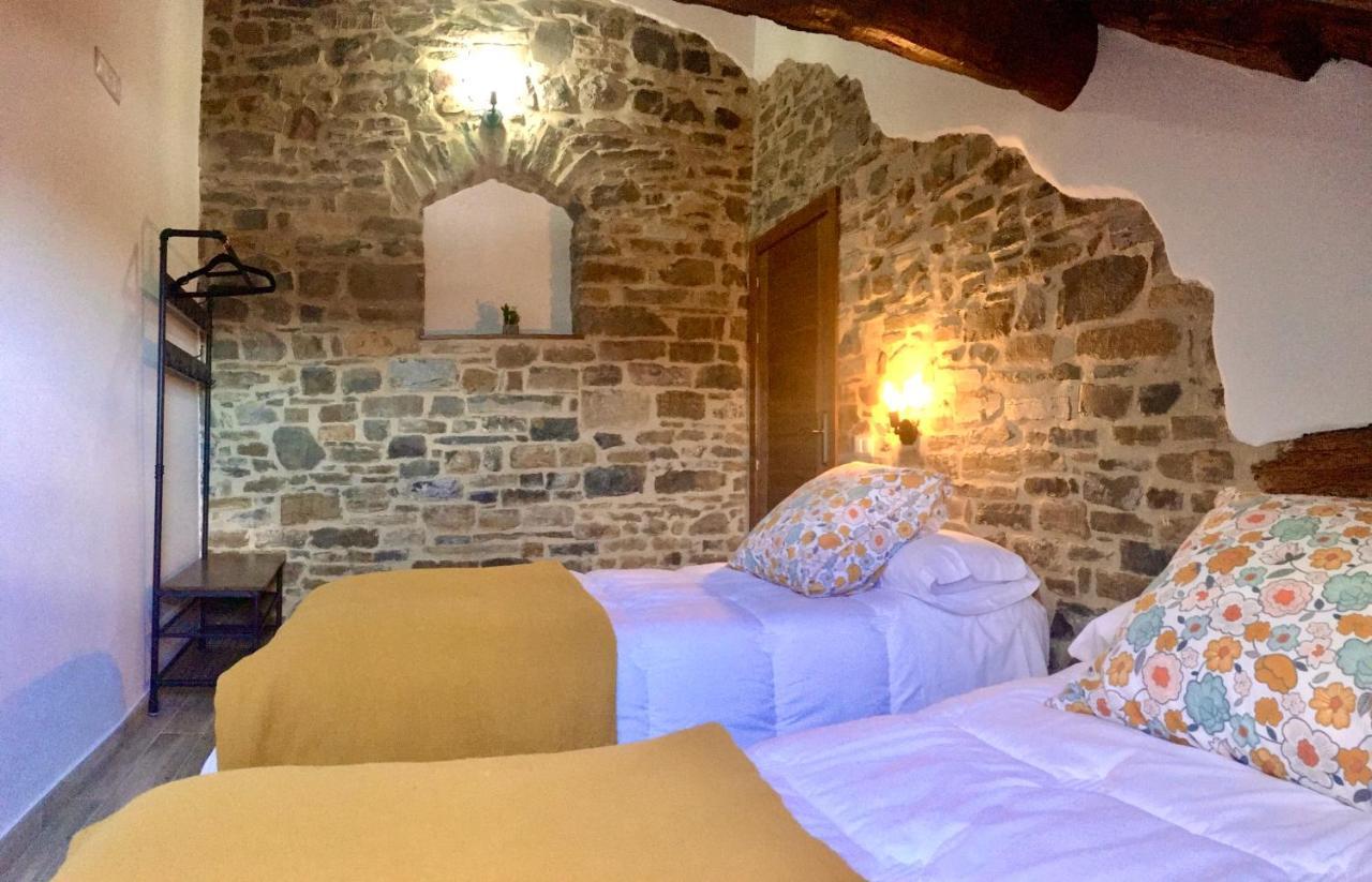 Apartamentos Bajo Pena Apartamentos Sanlorien El Pueyo de Araguás Esterno foto